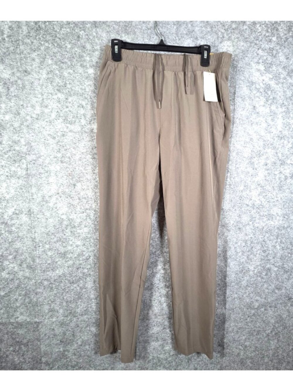 All In Motion NWT Women’s Stretch Woven High-Rise Taper Pants Beige Size S - Picture 2 of 11